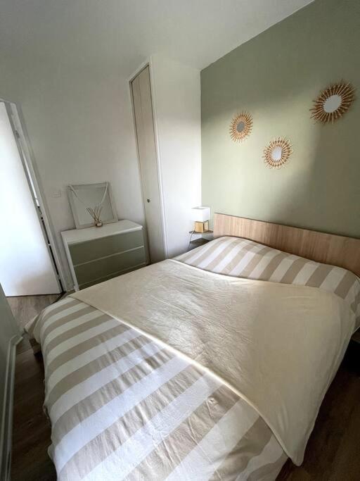 Appartement Vue Mer, 5Min A Pied De La Plage, Parking Prive 瓦洛里 外观 照片