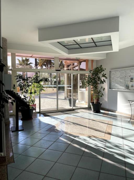 Appartement Vue Mer, 5Min A Pied De La Plage, Parking Prive 瓦洛里 外观 照片